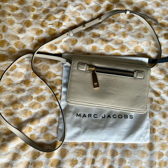Marc Jacobs Taupe Leather Crossbody Bag - Picture 1 of 4